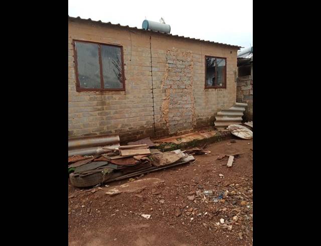 2 BEDROOM HOUSE FOR SALE IN SLOVO PARK